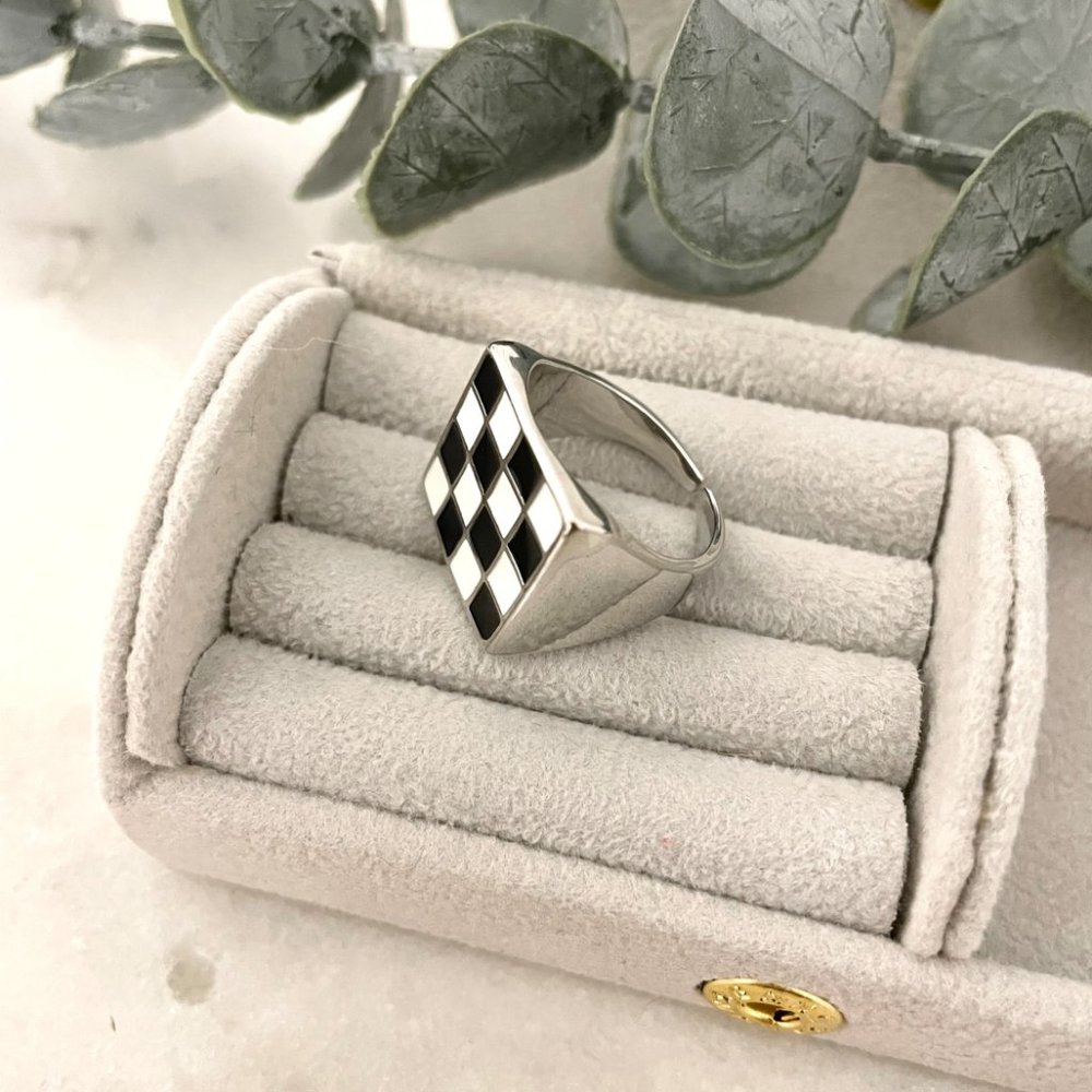 925 Sterling Silver Black & White Checkered Ring Square Ring - Picture 4 of 6